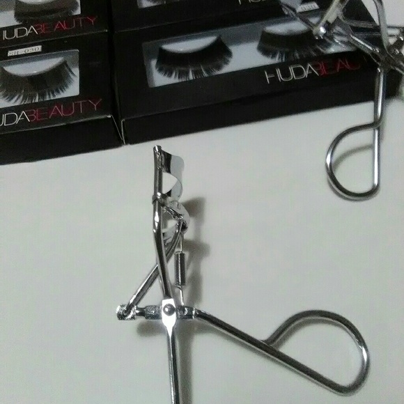 4 Pack New Reusable Natural False Eyelashes + 2 - Picture 5 of 5